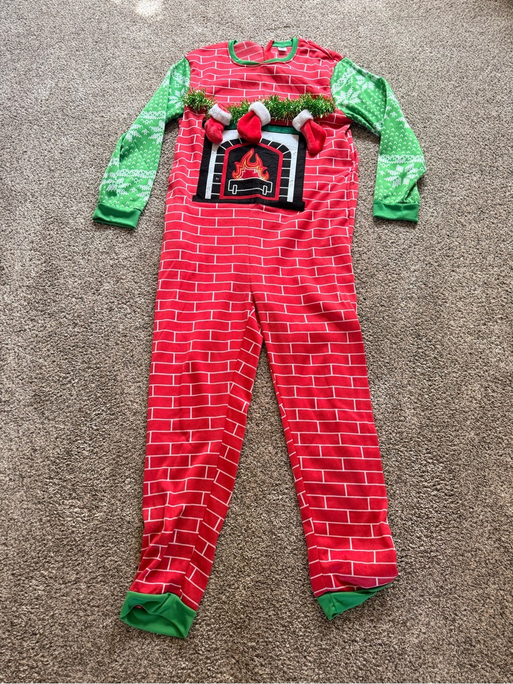 Red Brick Chimney Christmas outfit with Green Sleeves